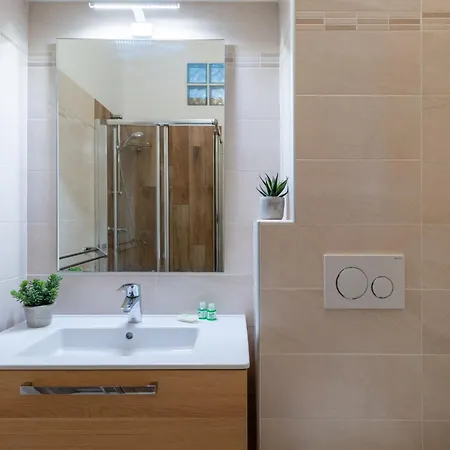 Vista Brentano Paradiso-1 By Interhome